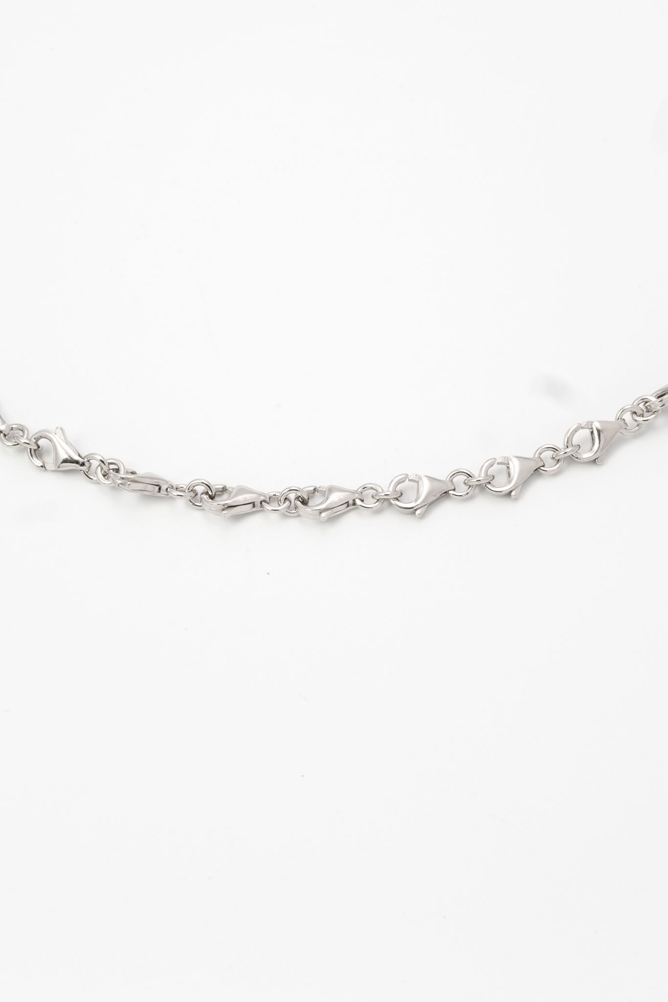 B213_Clasp Necklace - Silver_L_03